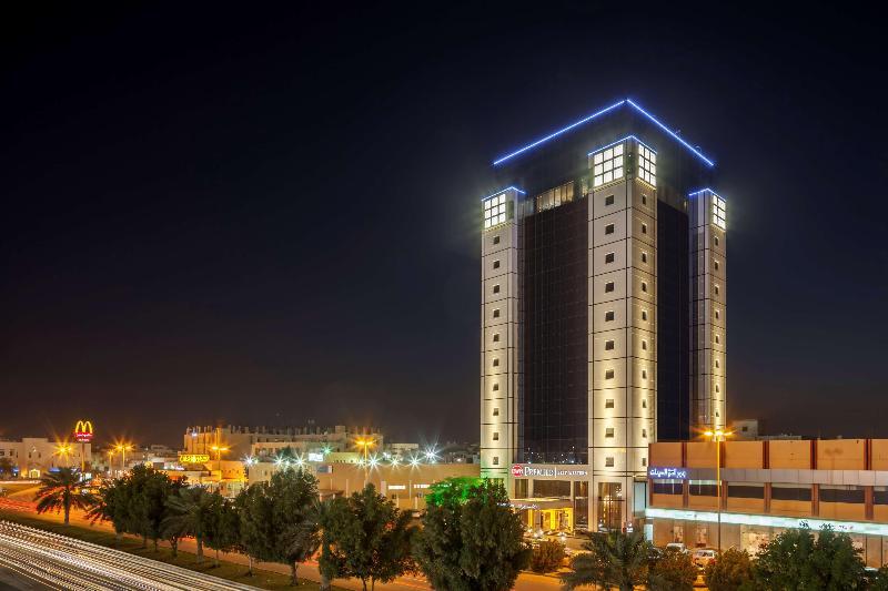 Al Ahsa Grand Serviced Apartment 胡富夫 外观 照片 The hotel at night