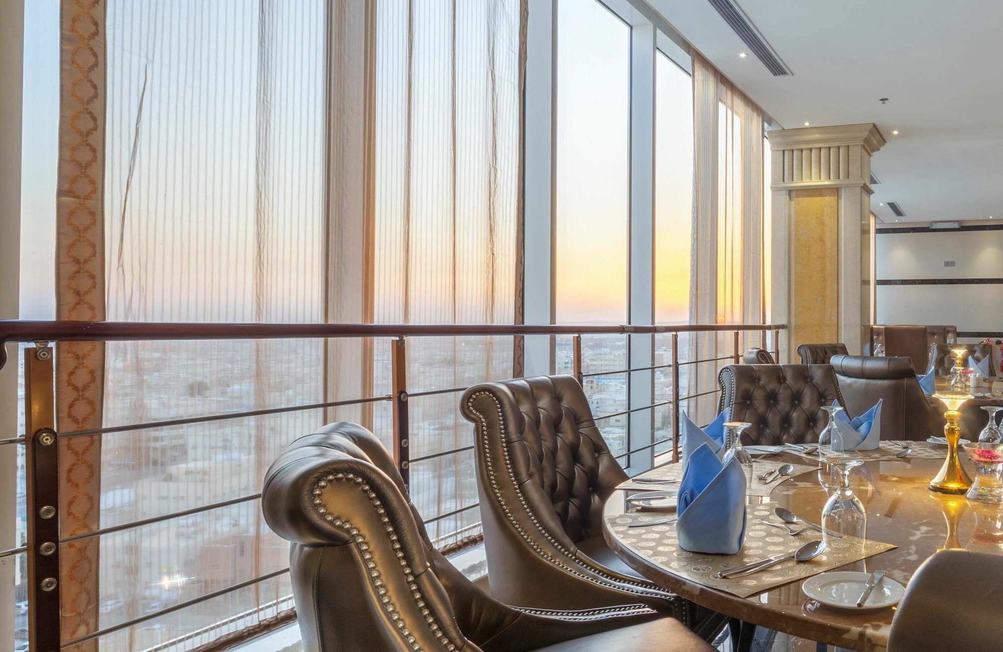 Al Ahsa Grand Serviced Apartment 胡富夫 外观 照片 The restaurant