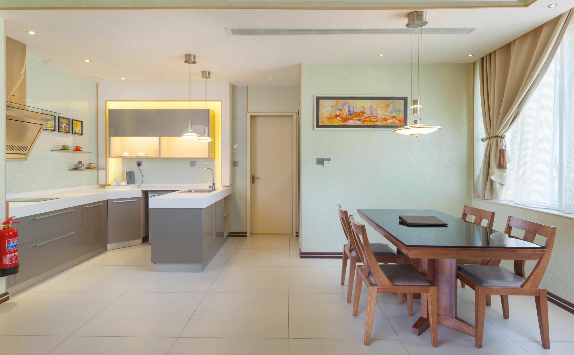 Al Ahsa Grand Serviced Apartment 胡富夫 外观 照片 A modern kitchen