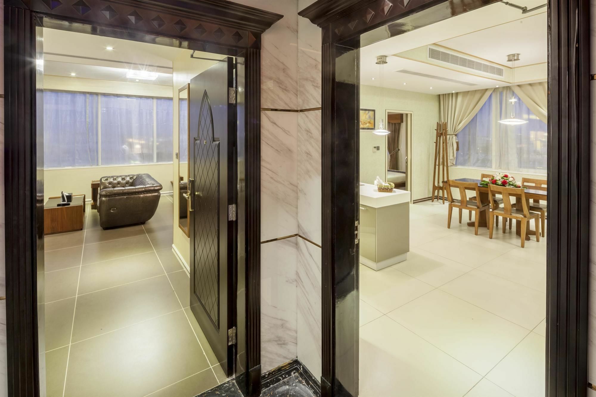 Al Ahsa Grand Serviced Apartment 胡富夫 外观 照片 A typical apartment