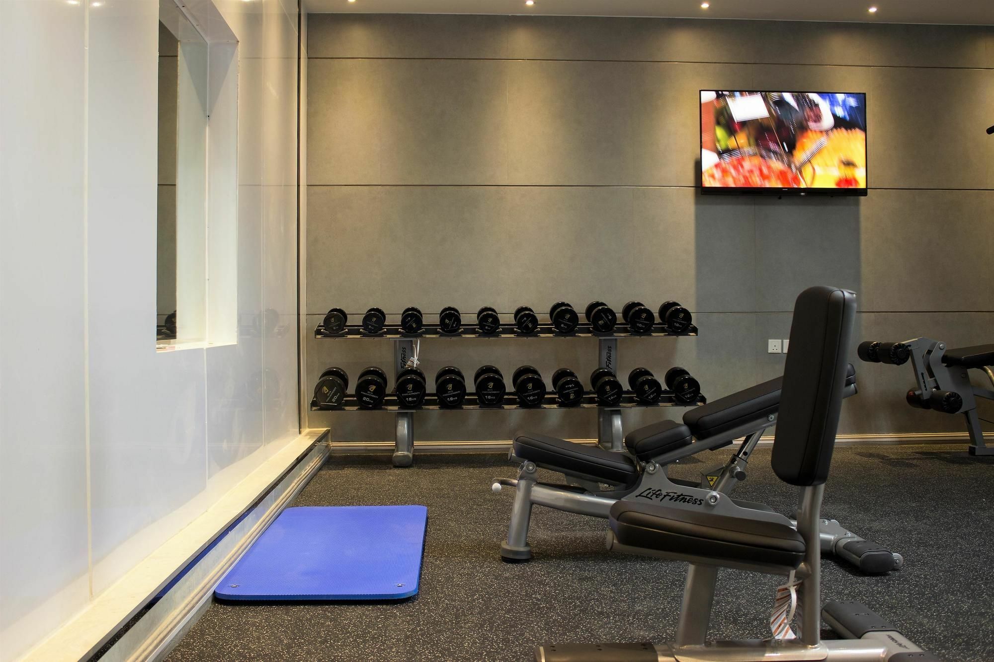 Al Ahsa Grand Serviced Apartment 胡富夫 外观 照片 The gym at the hotel