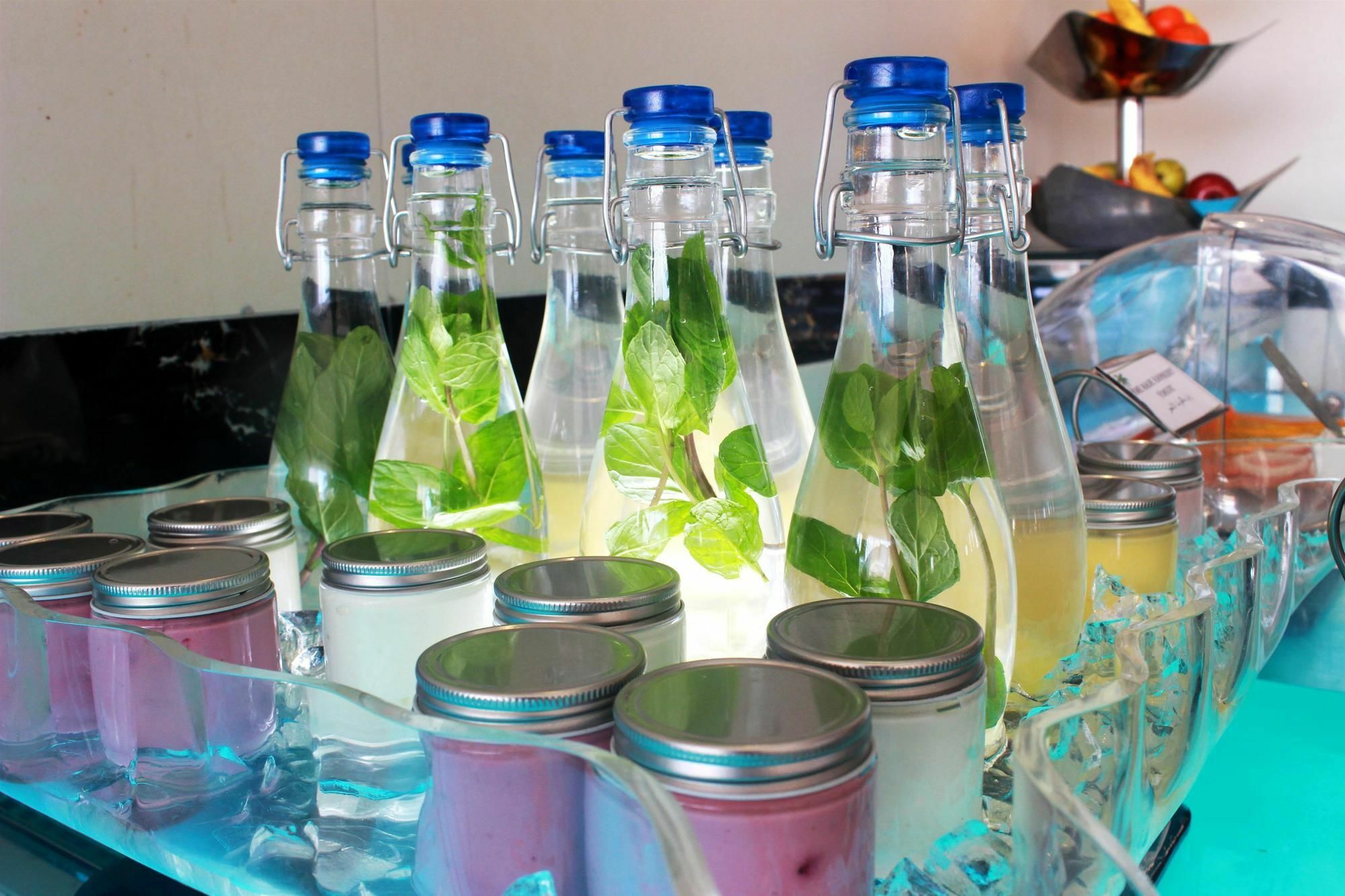 Al Ahsa Grand Serviced Apartment 胡富夫 外观 照片 Bottles of homemade soda