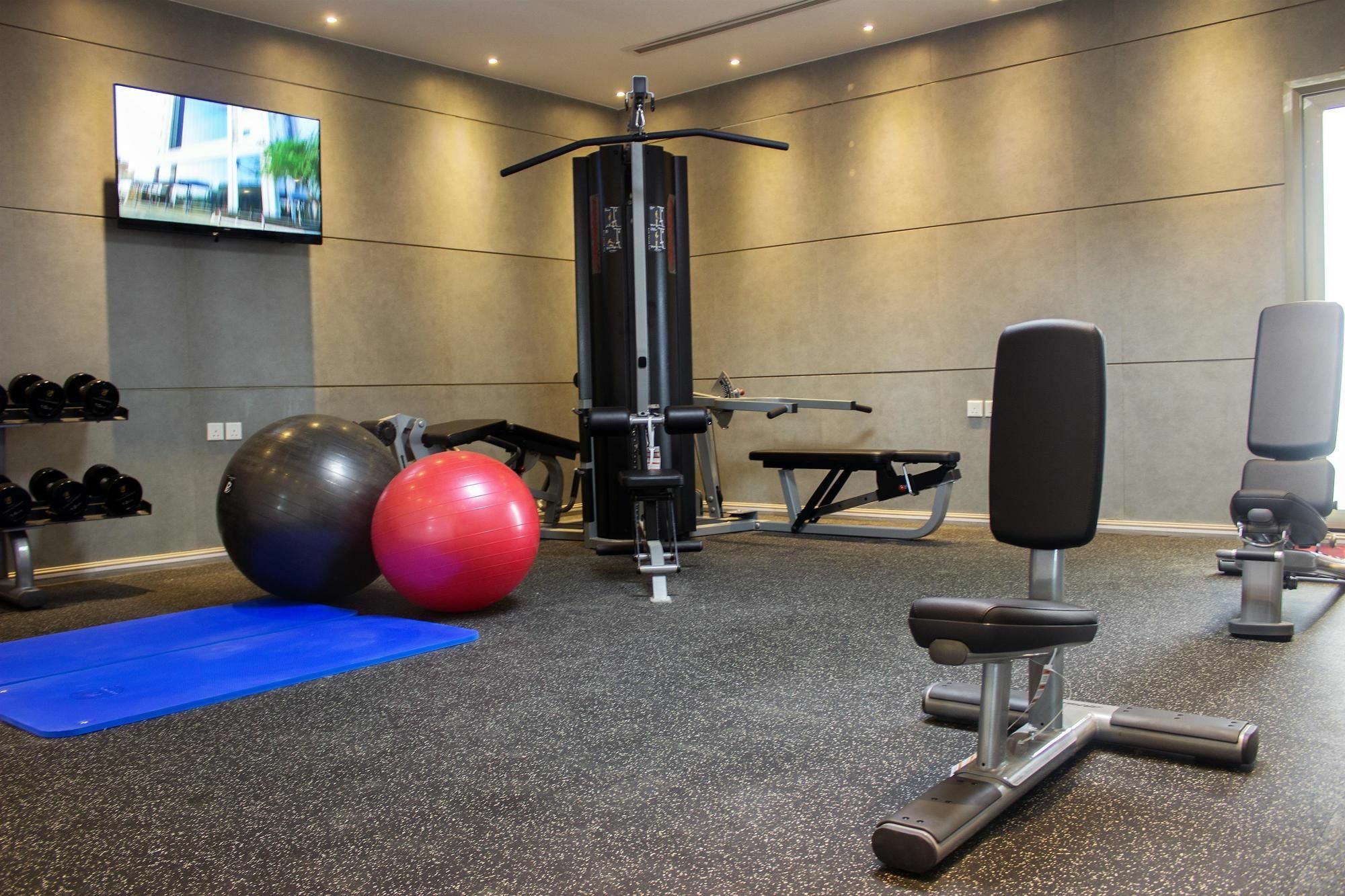 Al Ahsa Grand Serviced Apartment 胡富夫 外观 照片 A typical gym